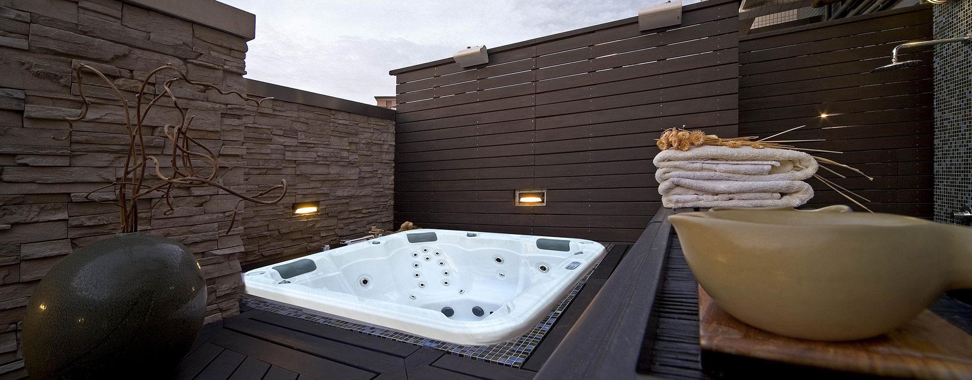 Hot Tub Jacuzzi (2)